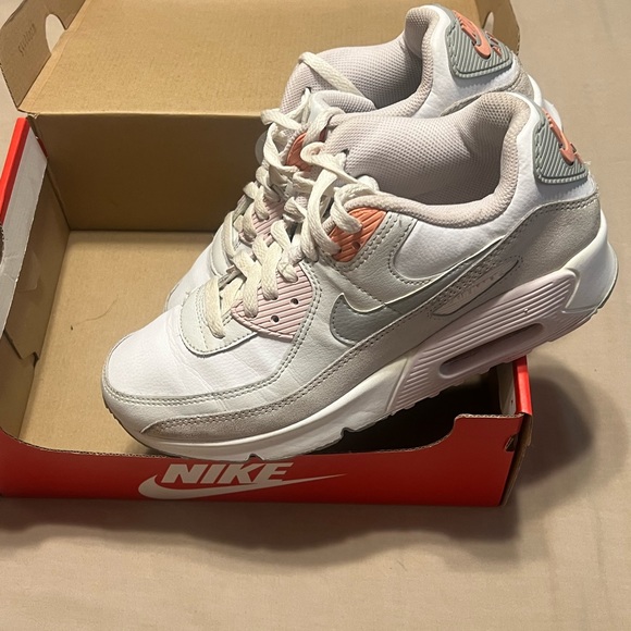 Nike Air Max 90’s - Picture 2 of 4